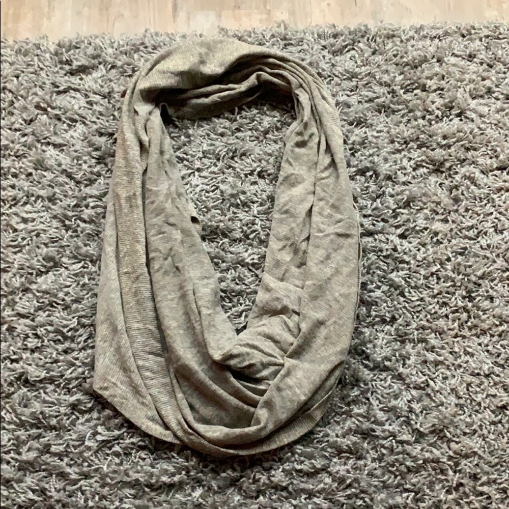Circle scarf